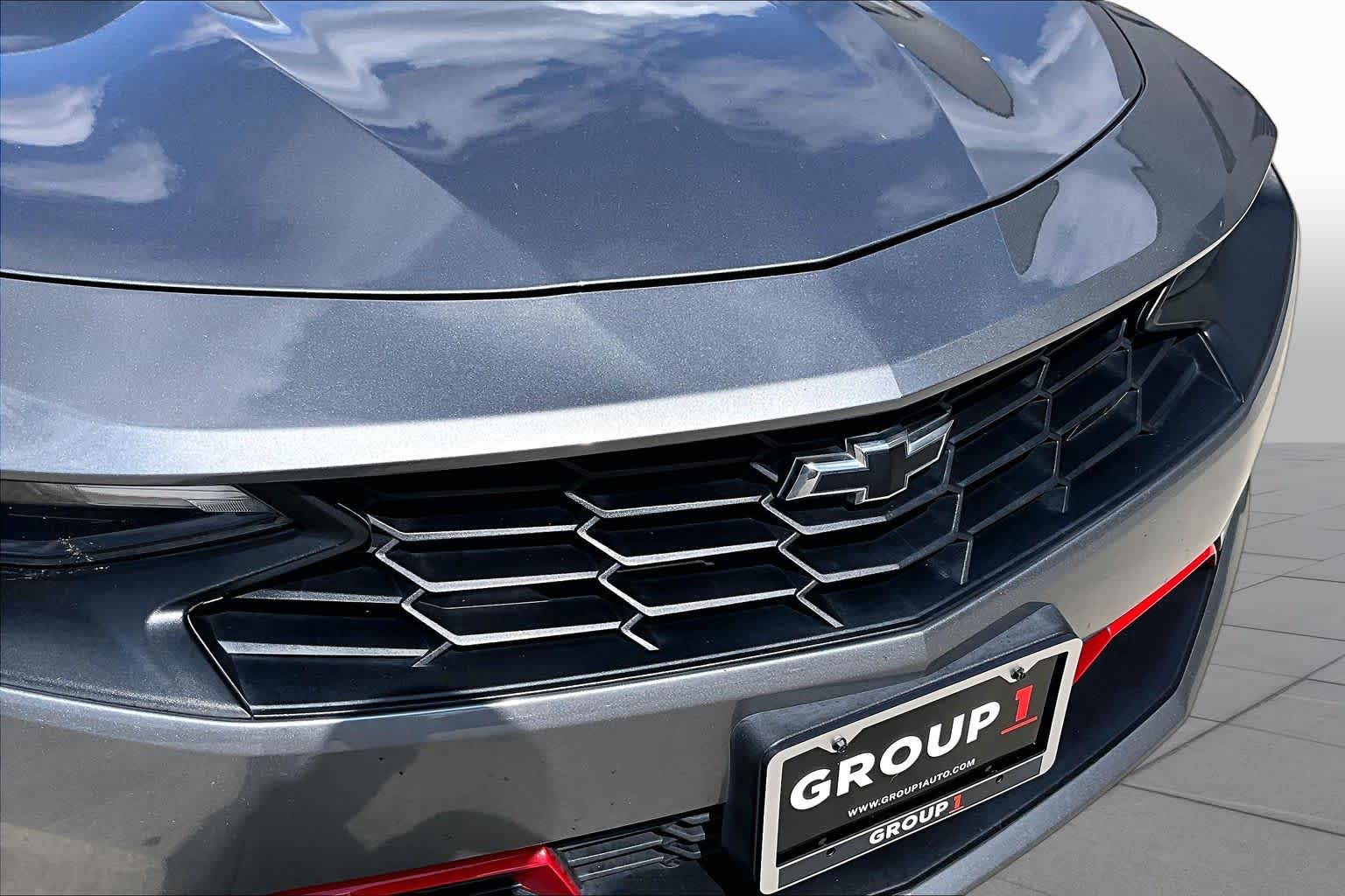 2019 Chevrolet Camaro photo 27 of 31