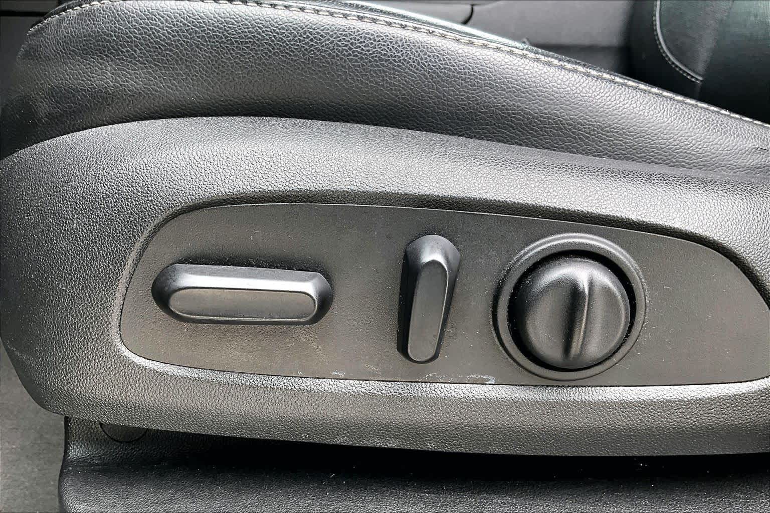 2020 GMC Acadia SLT Dark Sky Metallic at Texan GMC Buick