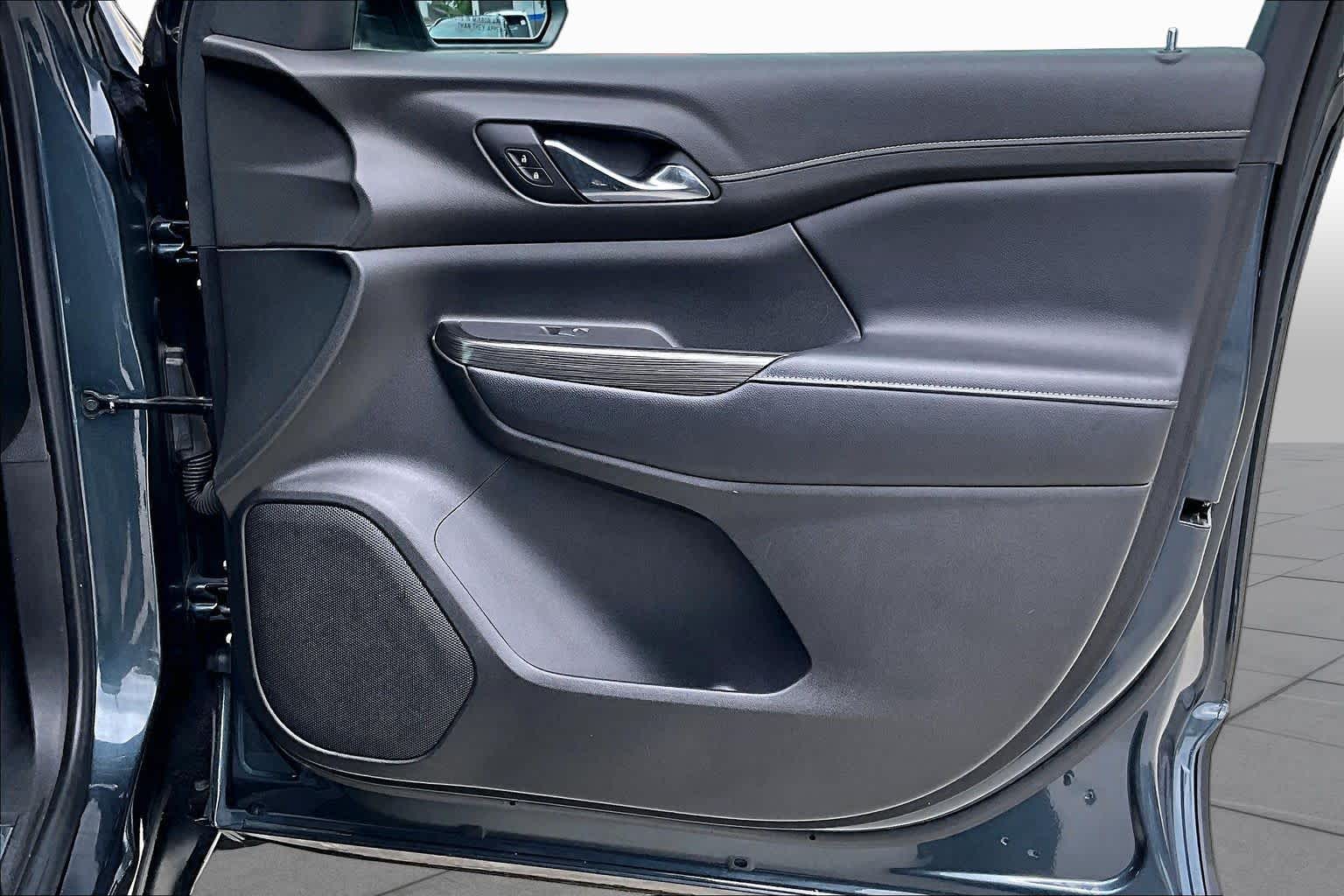 2020 GMC Acadia SLT Dark Sky Metallic at Texan GMC Buick