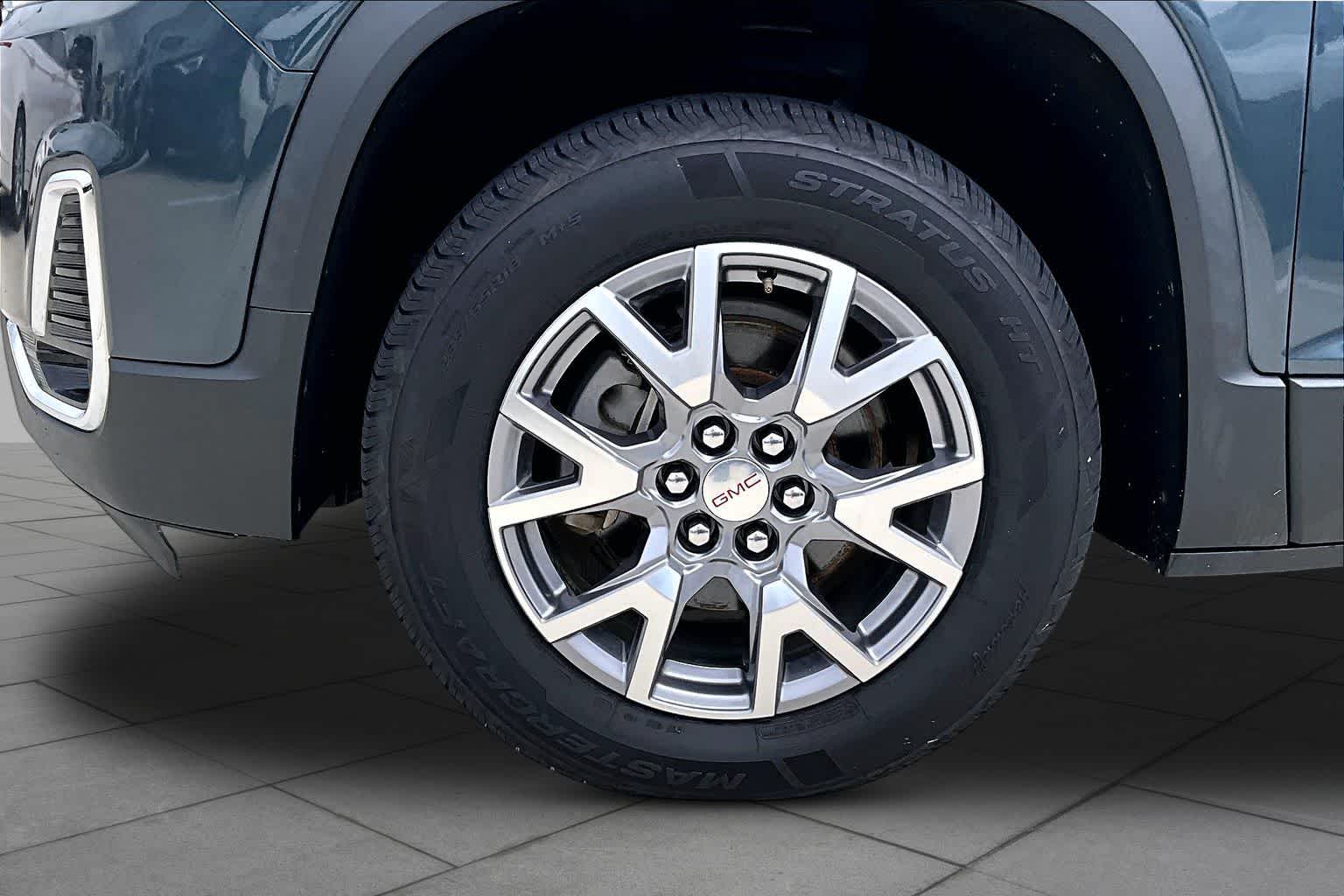 2020 GMC Acadia SLT Dark Sky Metallic at Texan GMC Buick