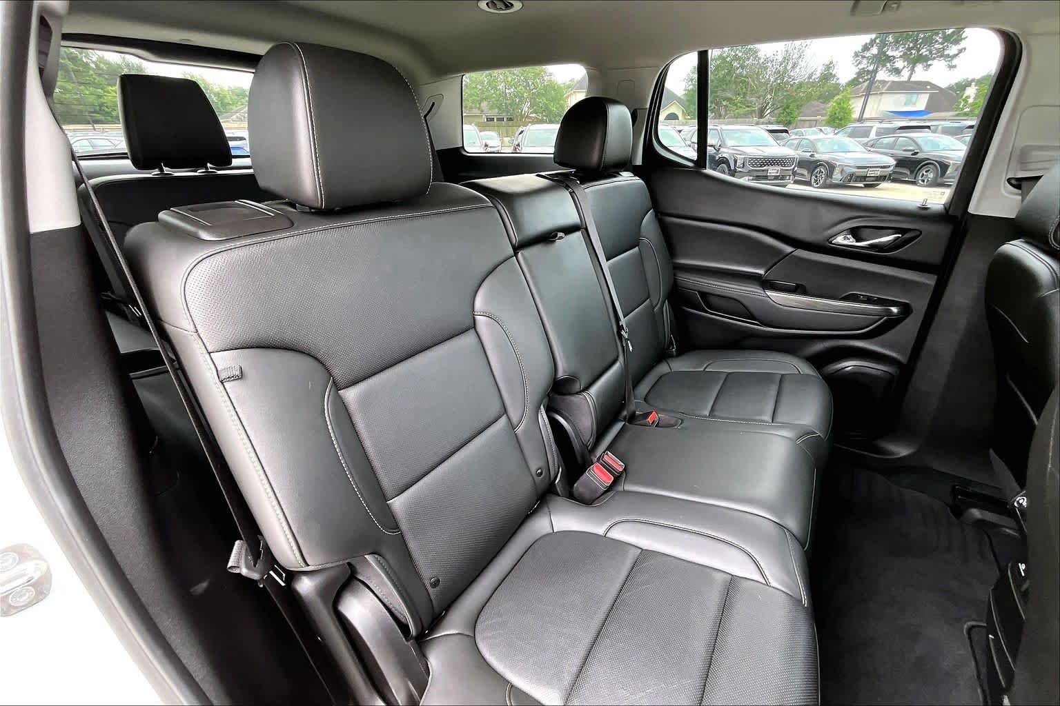 2023 GMC Acadia SLT Summit White at Lone Star Chevrolet