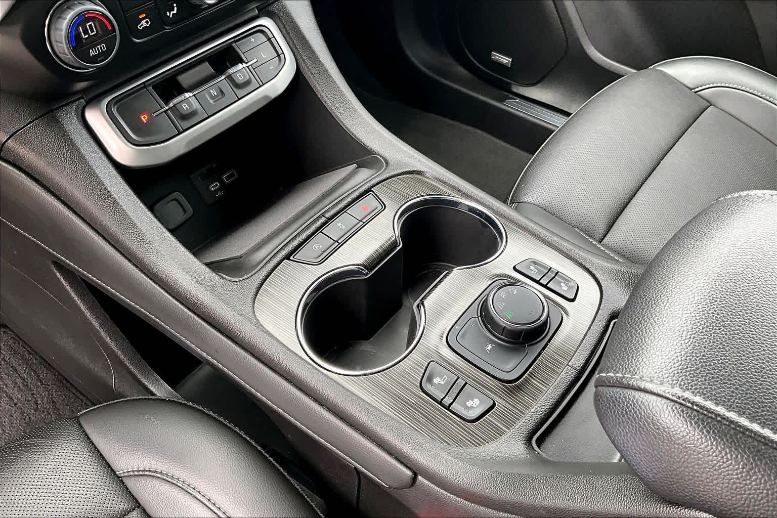2023 GMC Acadia SLT Summit White at Lone Star Chevrolet