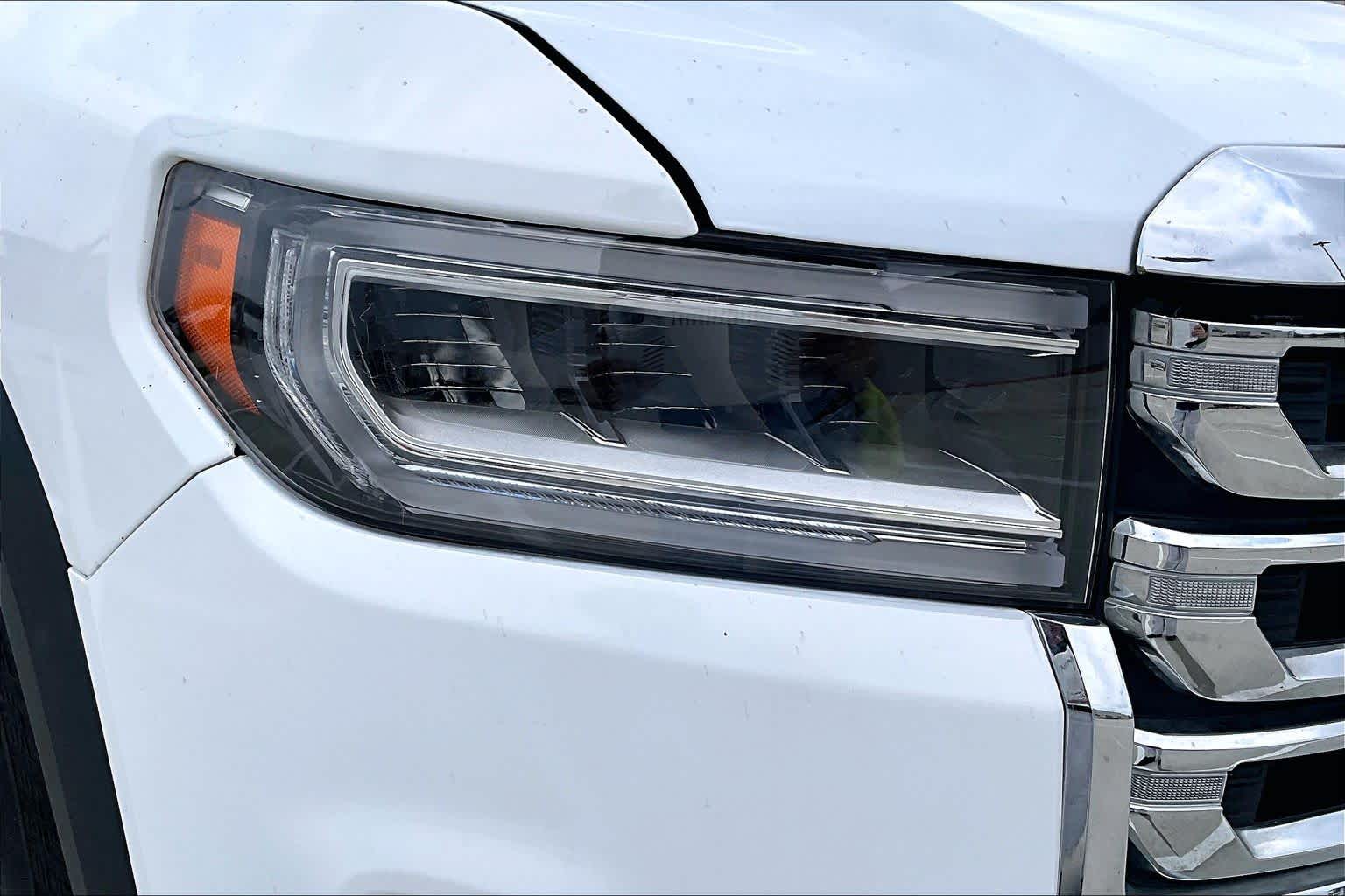 2023 GMC Acadia SLT Summit White at Lone Star Chevrolet
