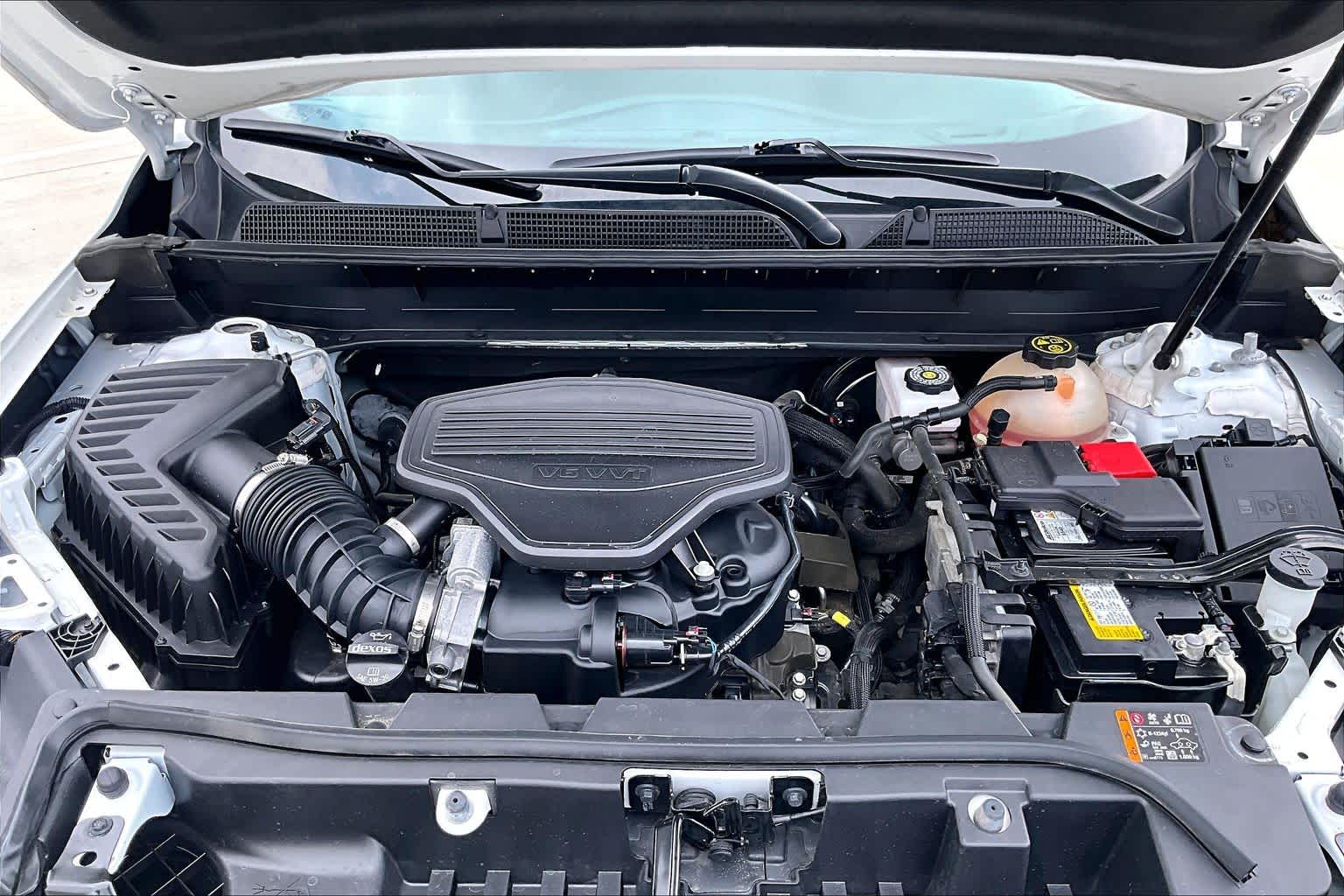 2023 GMC Acadia SLT Summit White at Lone Star Chevrolet