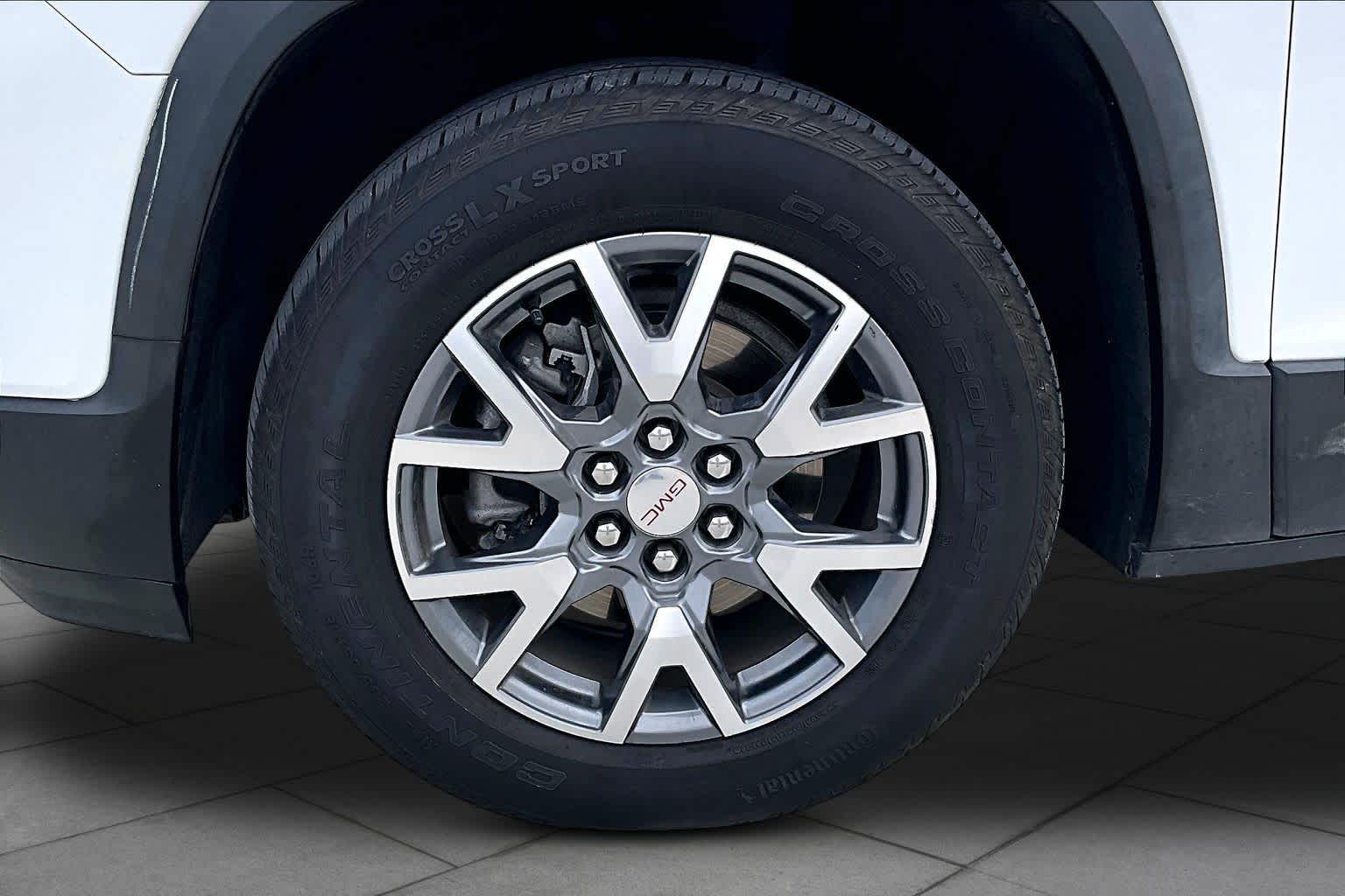 2023 GMC Acadia SLT Summit White at Lone Star Chevrolet