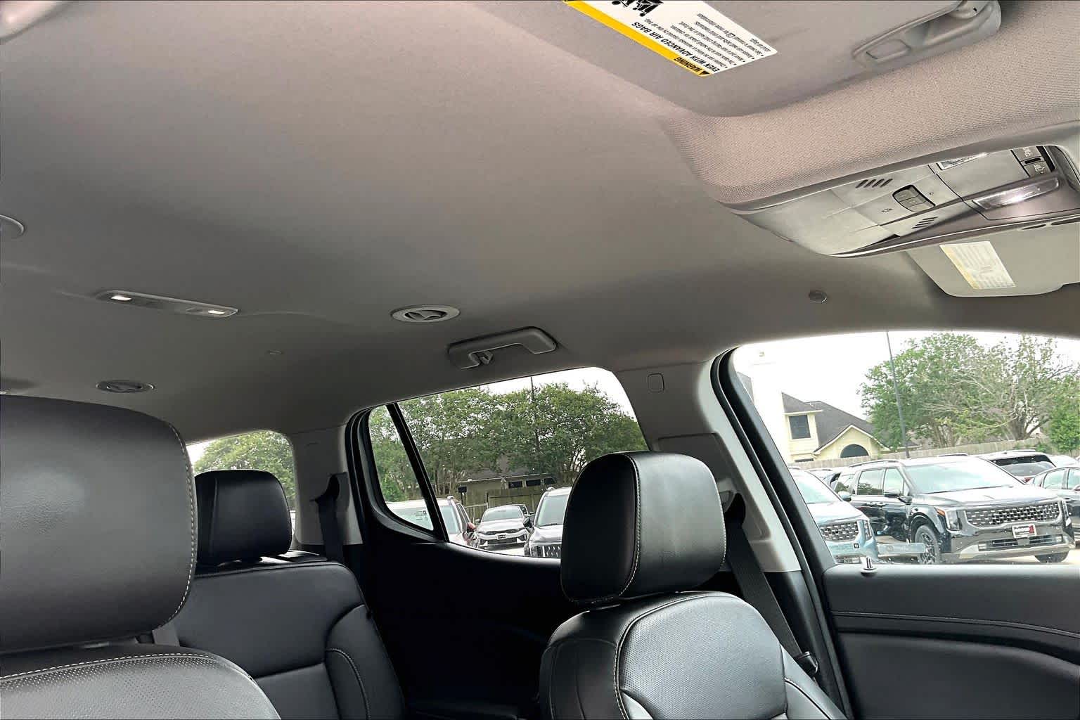 2023 GMC Acadia SLT Summit White at Lone Star Chevrolet
