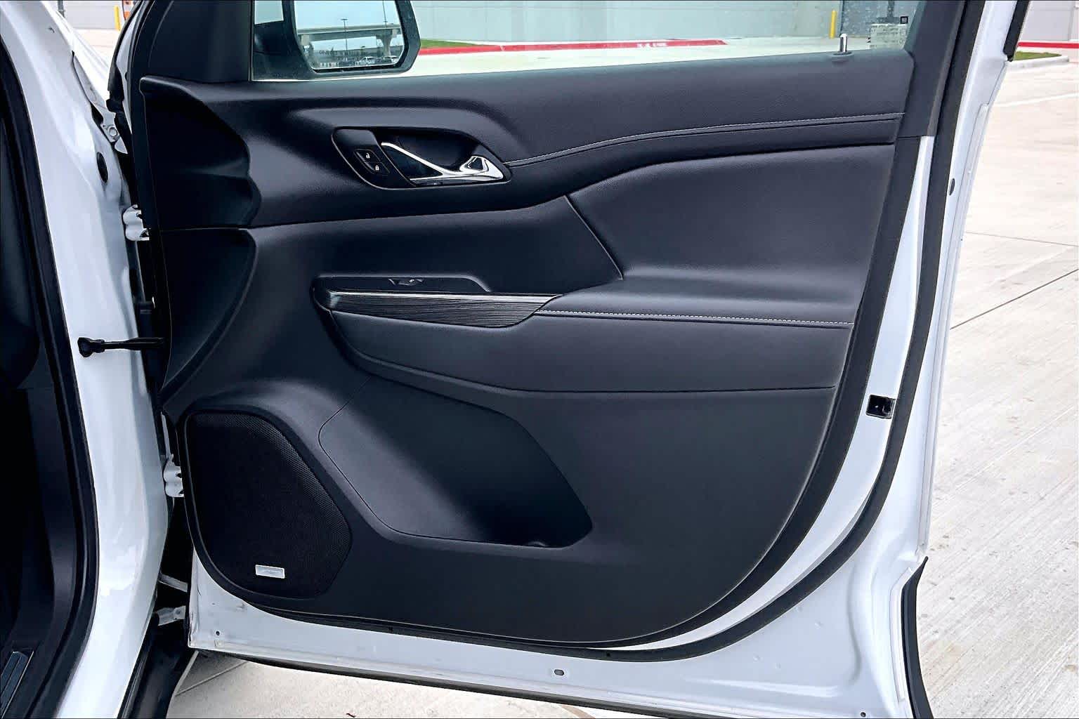 2023 GMC Acadia SLT Summit White at Lone Star Chevrolet