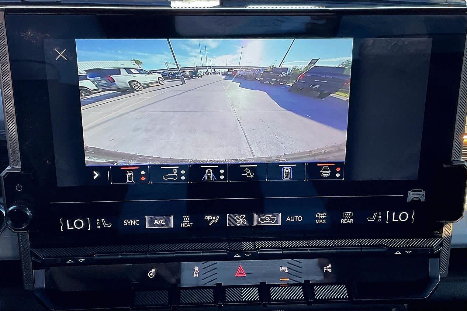 2025 GMC HUMMER EV SUV photo 26 of 35