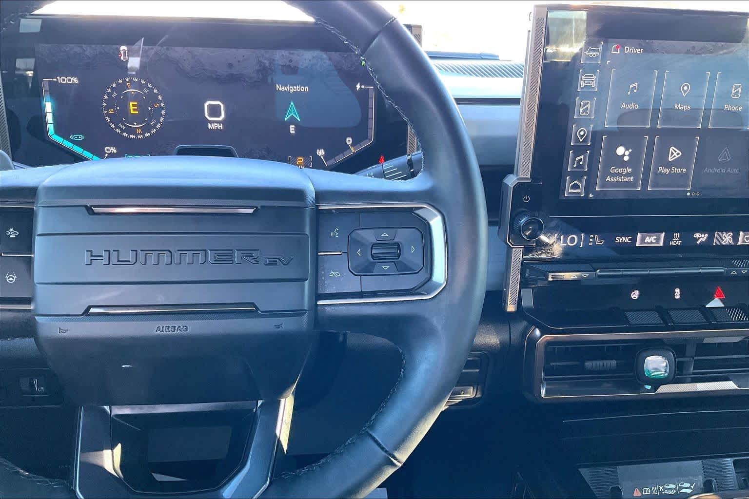2025 GMC HUMMER EV SUV photo 24 of 35
