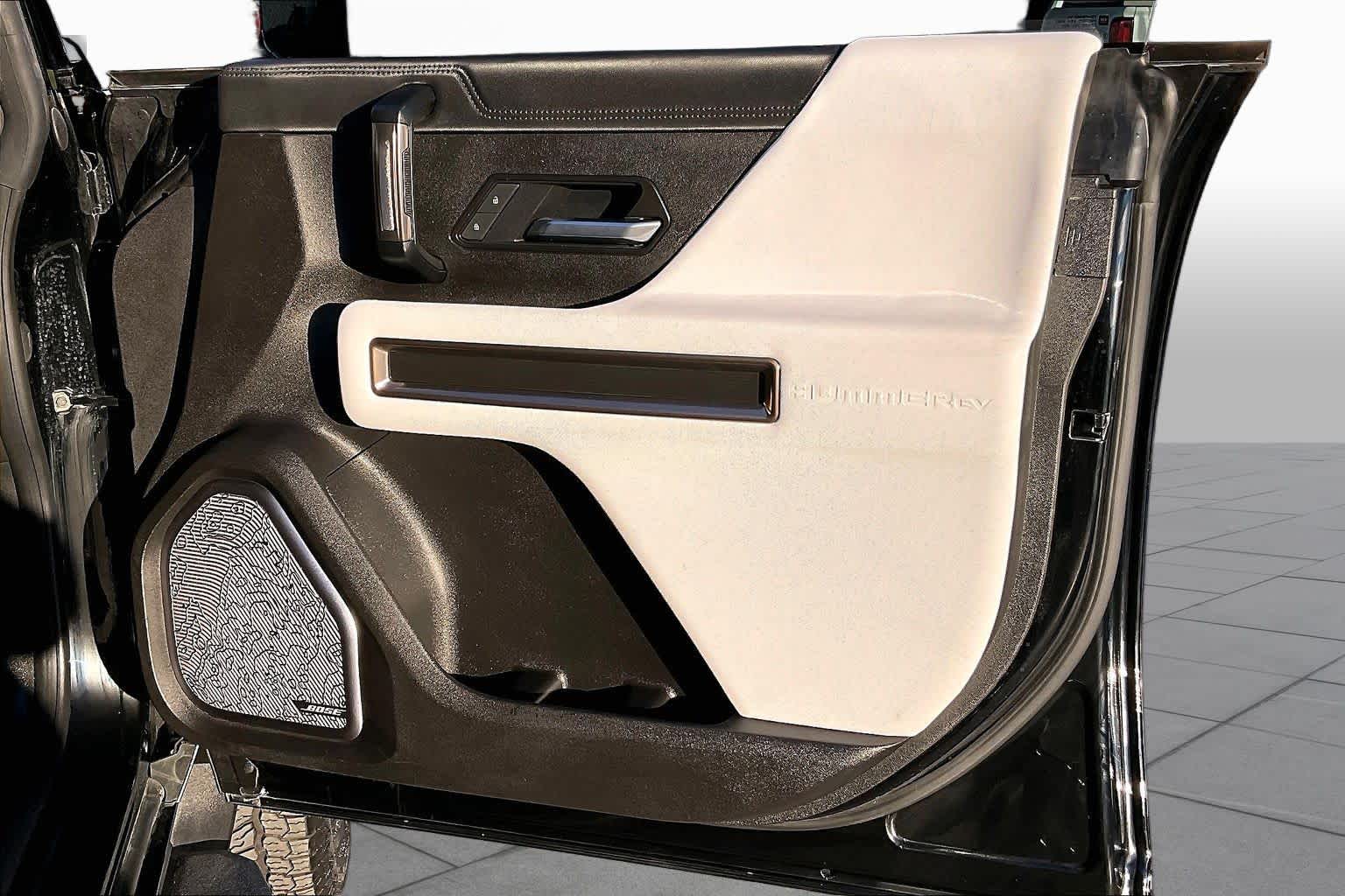 2025 GMC HUMMER EV SUV photo 22 of 35