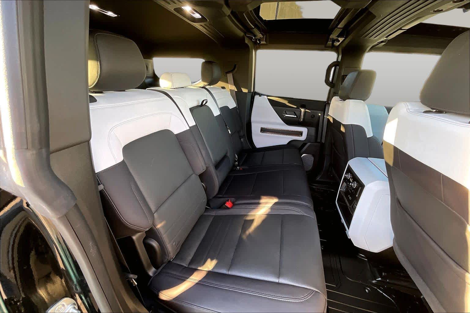 2025 GMC HUMMER EV SUV photo 20 of 35