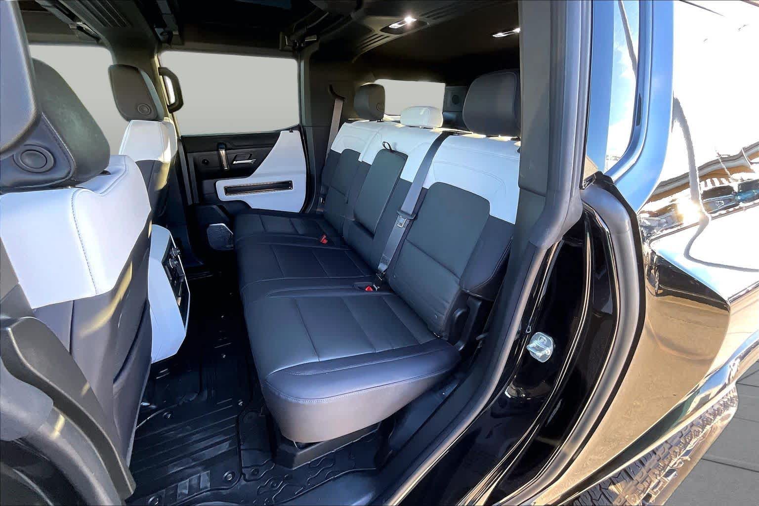 2025 GMC HUMMER EV SUV photo 19 of 35