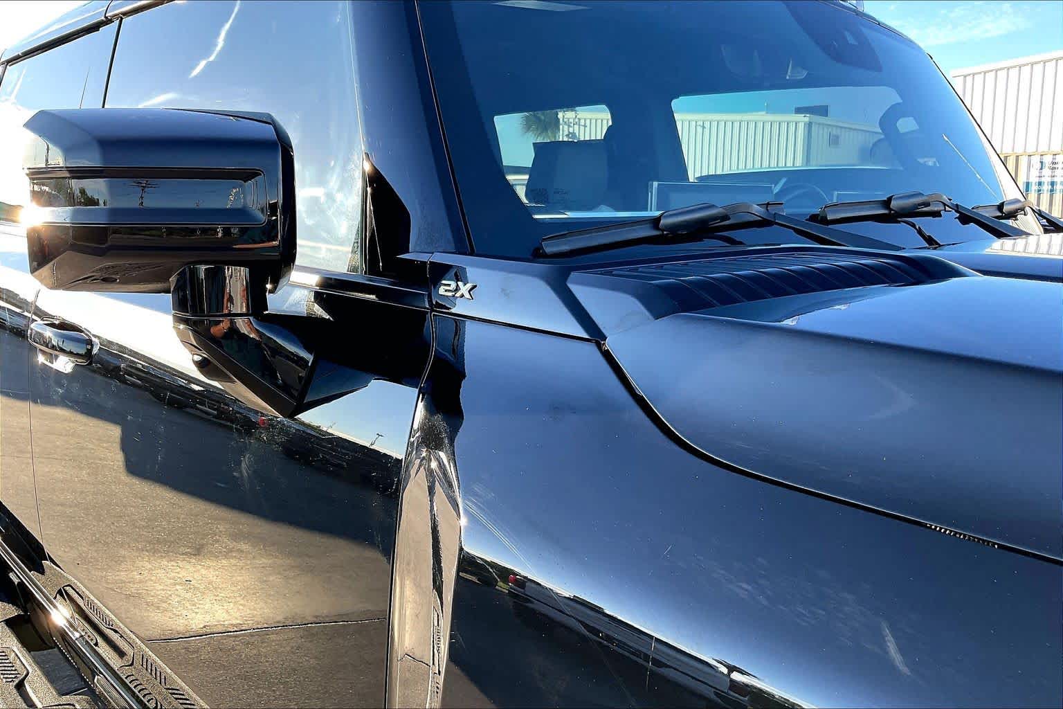2025 GMC HUMMER EV SUV photo 9 of 35