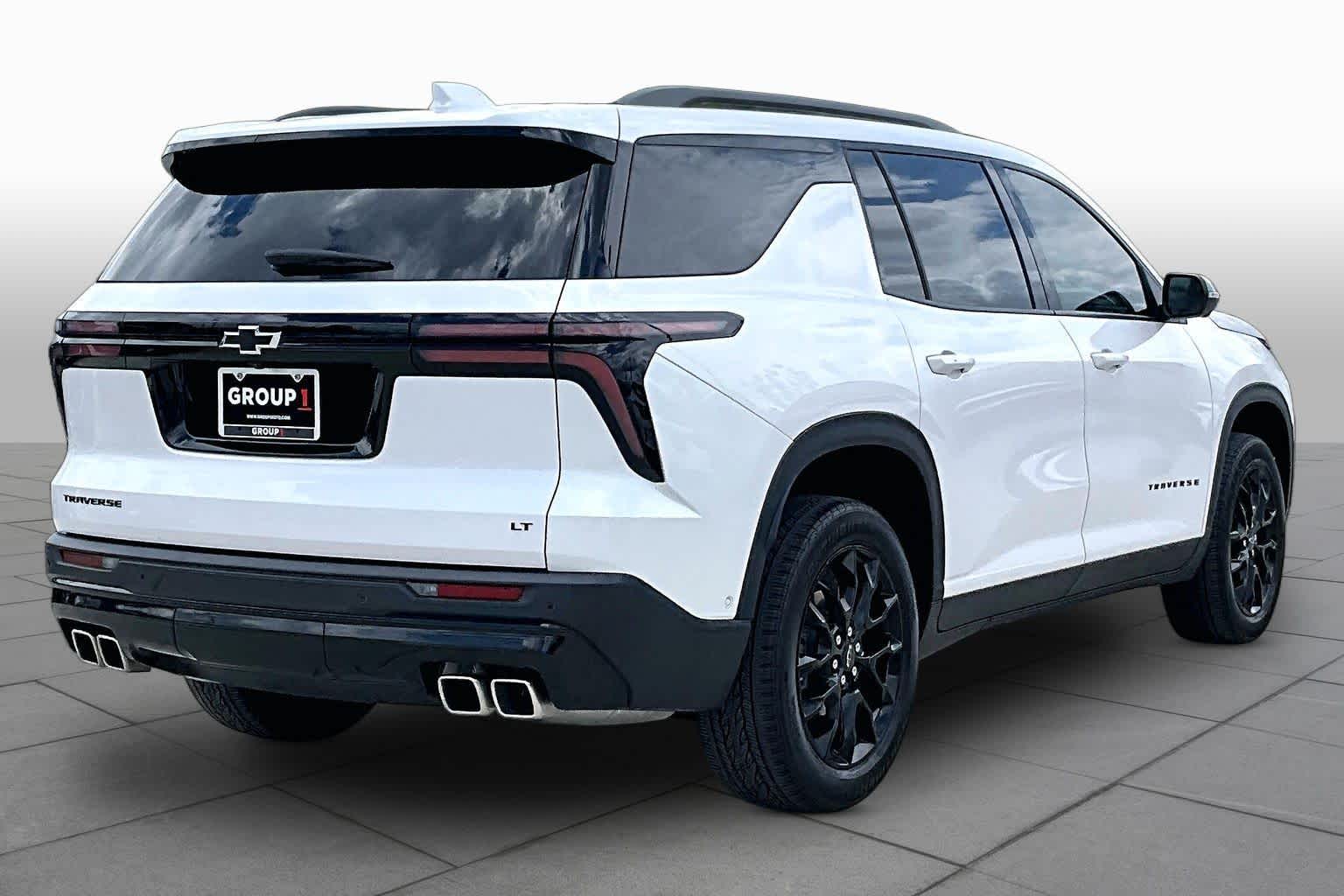 2024 Chevrolet Traverse FWD LT Iridescent Pearl Tricoat at Group 1 Toyota Southwest