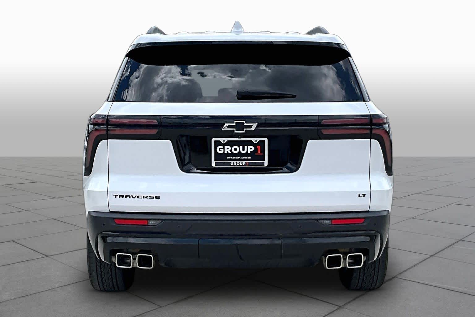 2024 Chevrolet Traverse FWD LT Iridescent Pearl Tricoat at Group 1 Toyota Southwest