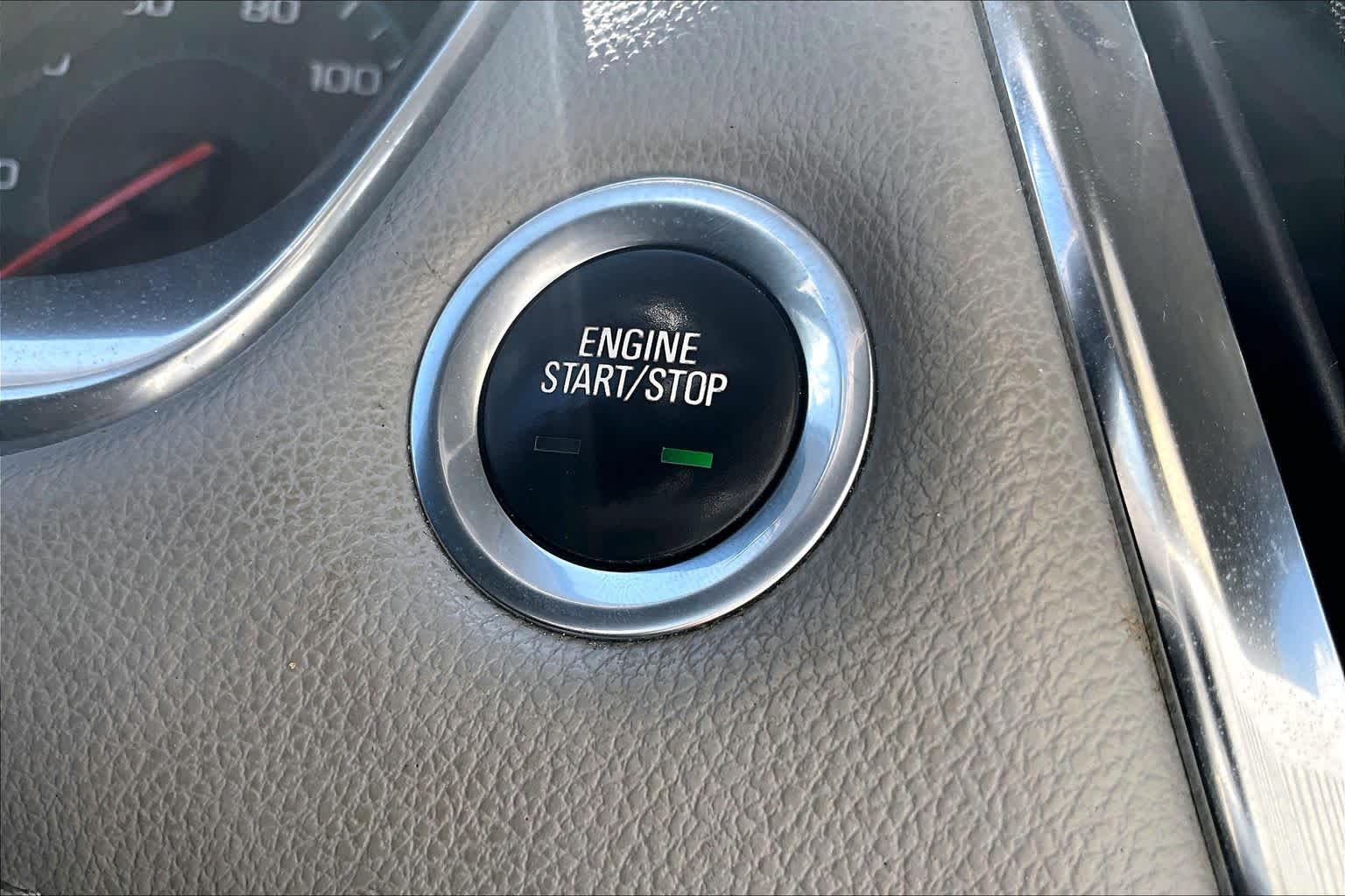 2021 Chevrolet Traverse LT Cloth Iridescent Pearl Tricoat at Lexus Southwest Houston