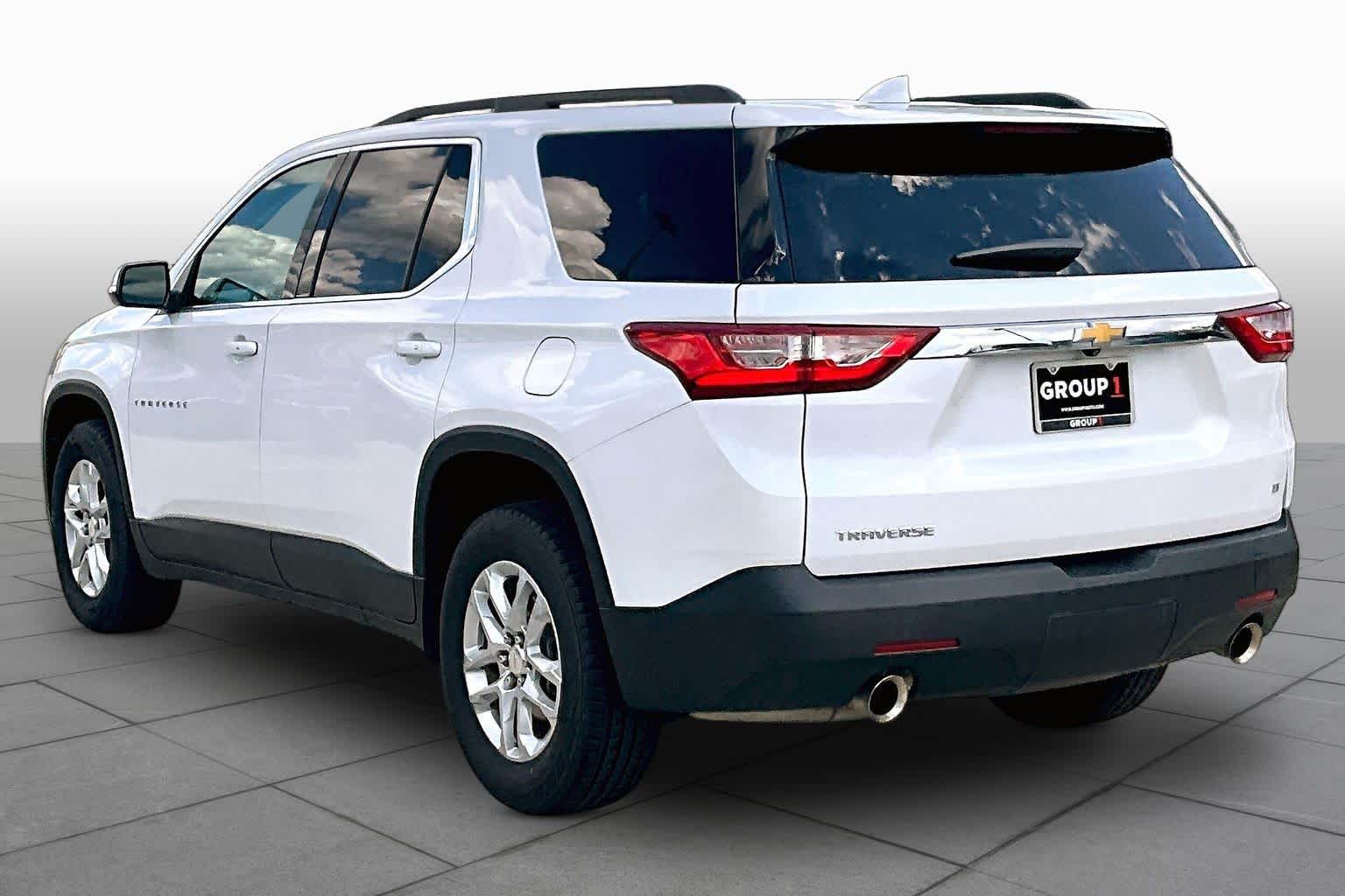 2021 Chevrolet Traverse LT Cloth Iridescent Pearl Tricoat at Lexus Southwest Houston
