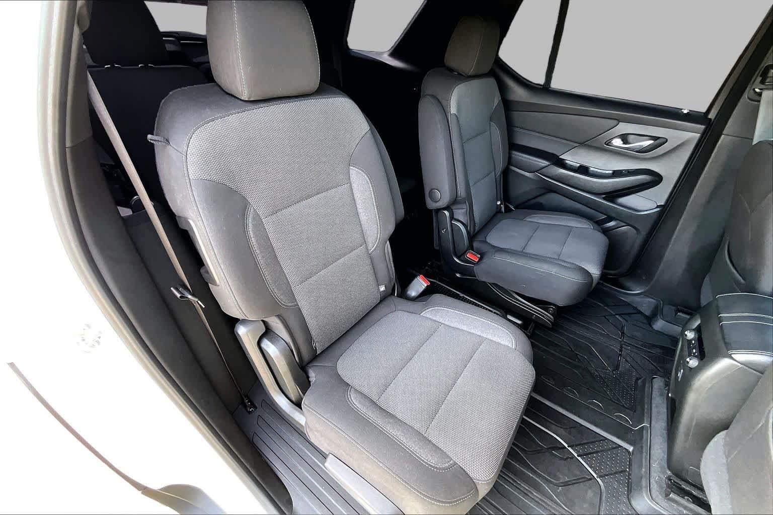 2023 Chevrolet Traverse photo 38 of 72