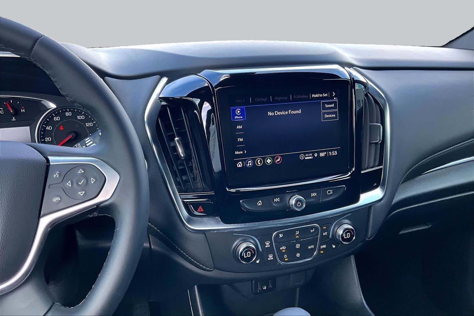 2023 Chevrolet Traverse photo 13 of 72