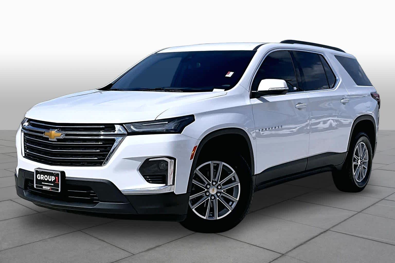 2023 Chevrolet Traverse photo 2 of 72