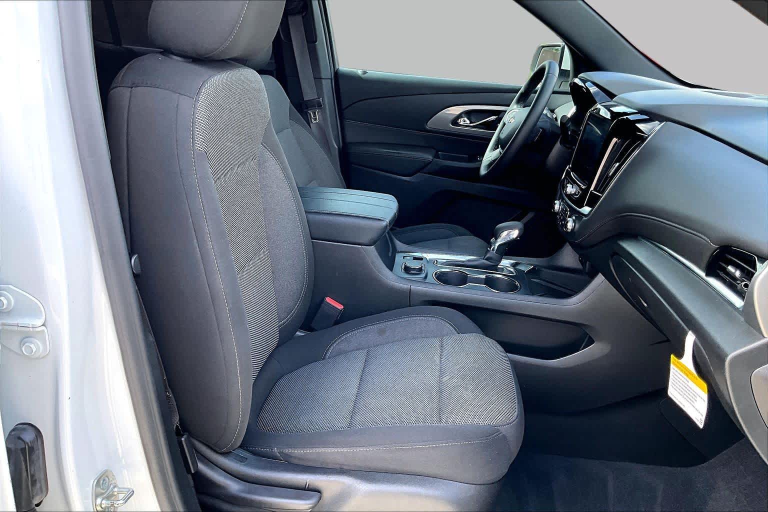 2023 Chevrolet Traverse photo 17 of 72