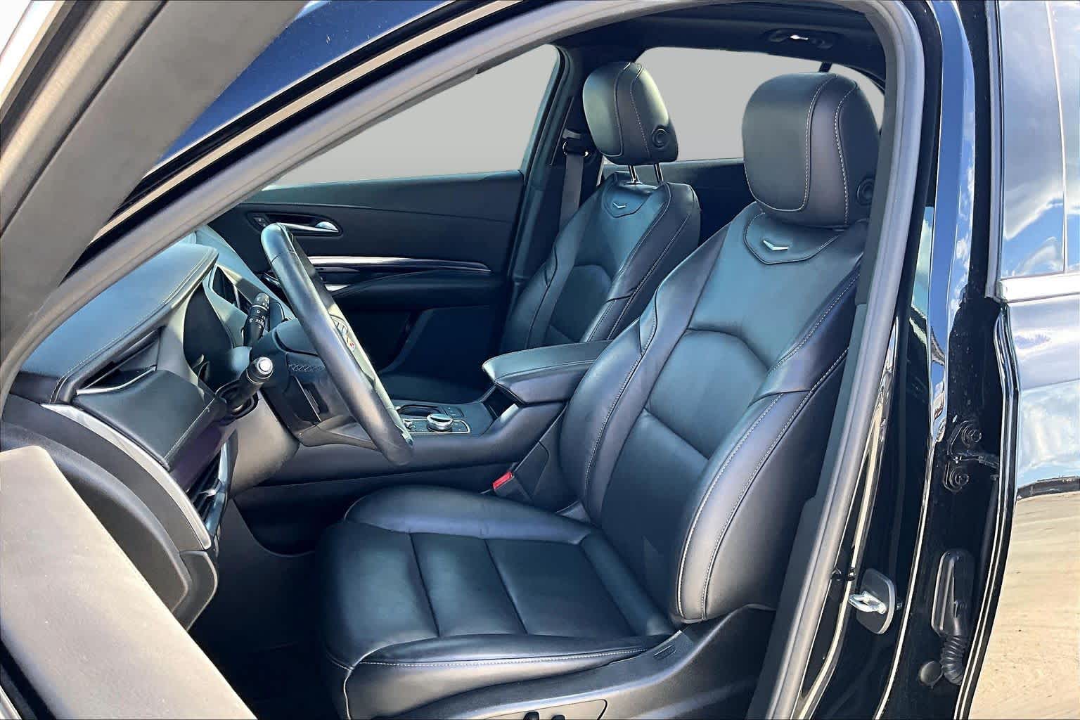 2023 Cadillac XT4 FWD Luxury Stellar Black Metallic at Davis Chevrolet
