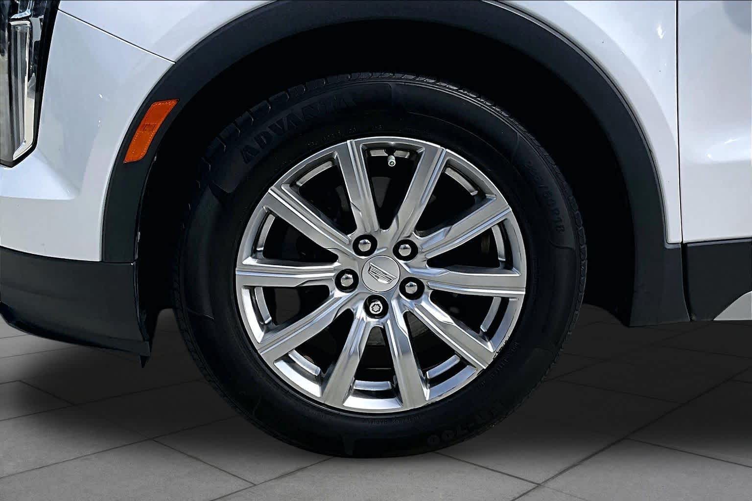 2019 Cadillac XT4 FWD Premium Luxury Crystal White Tricoat at Beck & Masten Kia