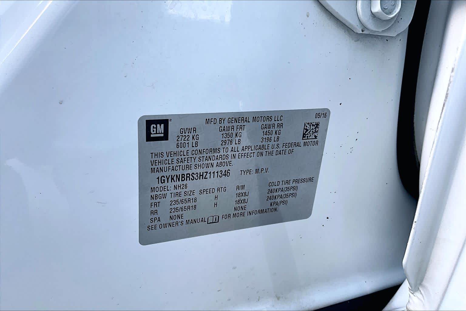 2017 Cadillac XT5 Luxury FWD Crystal White Tricoat at Tomball Ford