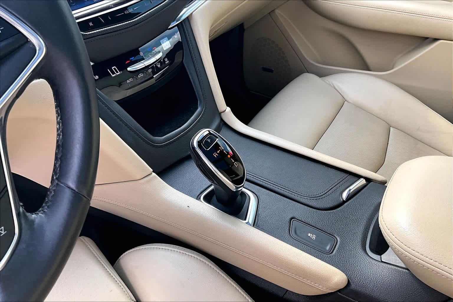 2017 Cadillac XT5 Luxury FWD Crystal White Tricoat at Tomball Ford
