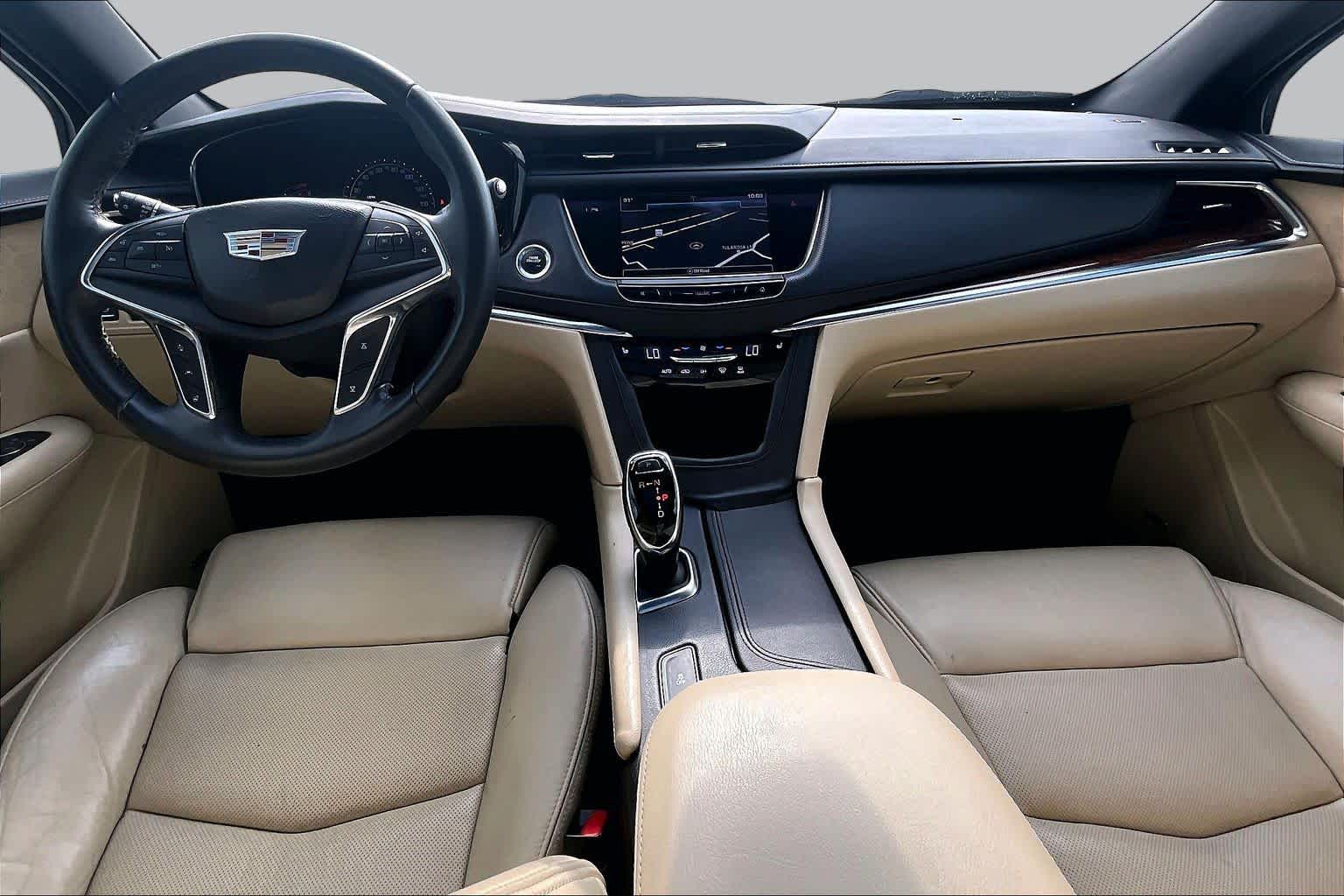 2017 Cadillac XT5 Luxury FWD Crystal White Tricoat at Tomball Ford