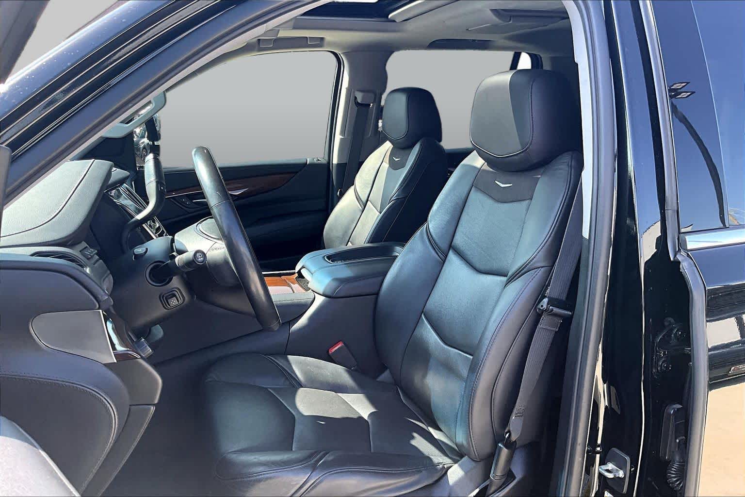 2020 Cadillac Escalade Luxury Black Raven at AutoNation USA Houston