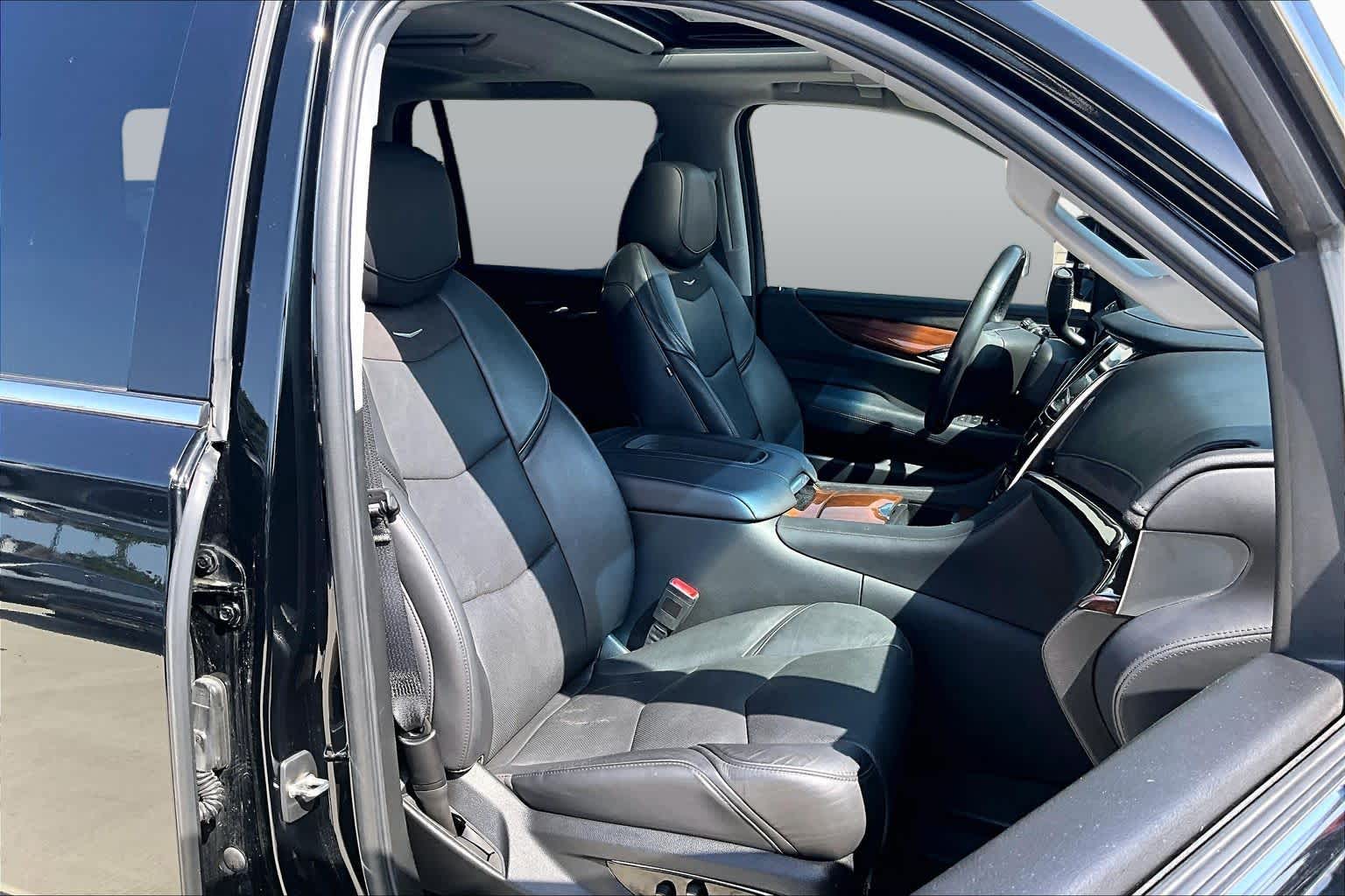 2020 Cadillac Escalade Luxury Black Raven at AutoNation USA Houston