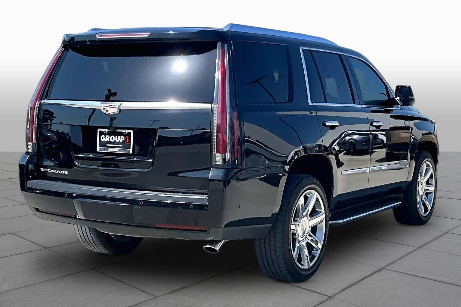 2020 Cadillac Escalade Luxury Black Raven at AutoNation USA Houston