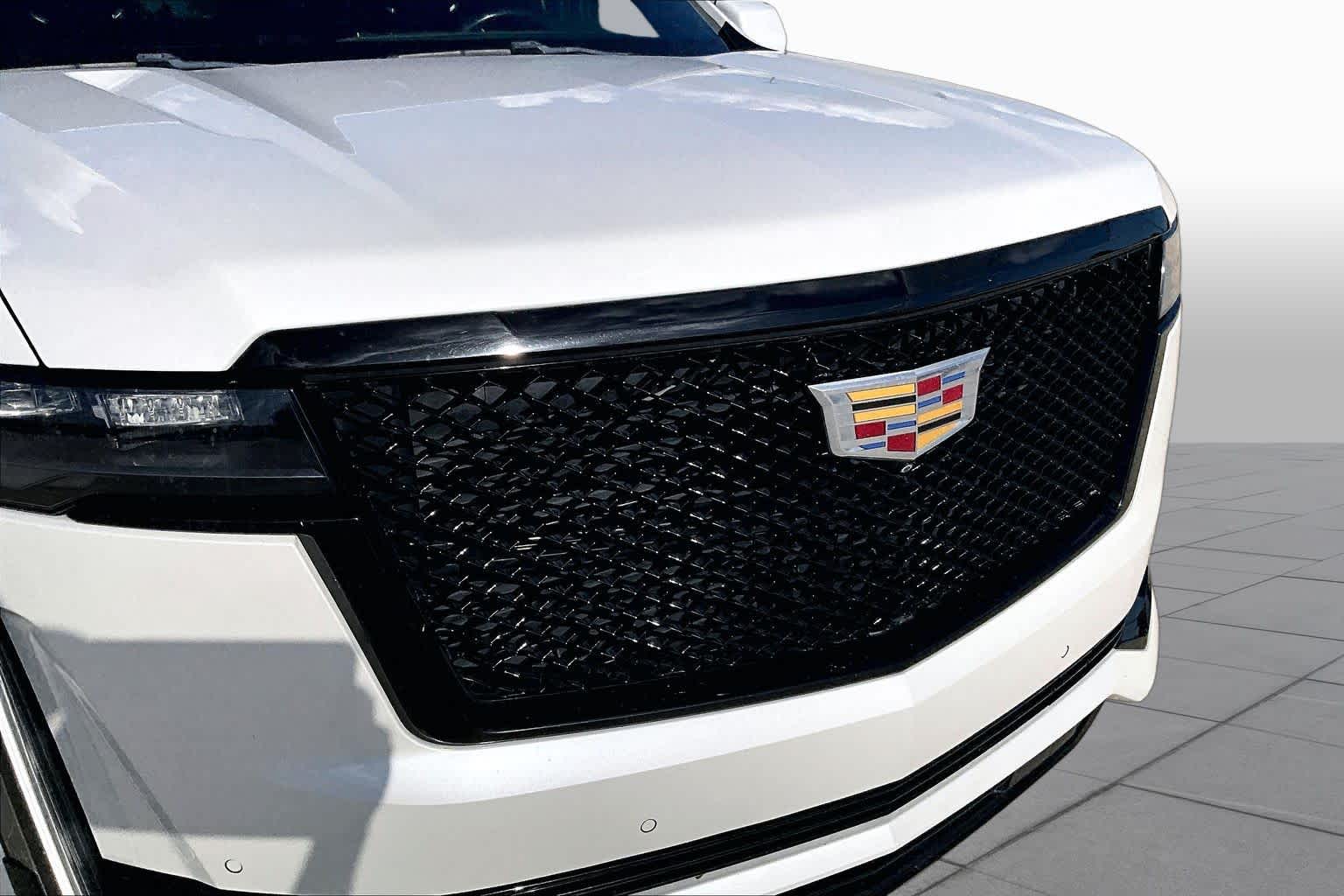 2021 Cadillac Escalade Sport Crystal White Tricoat at Beck & Masten Kia