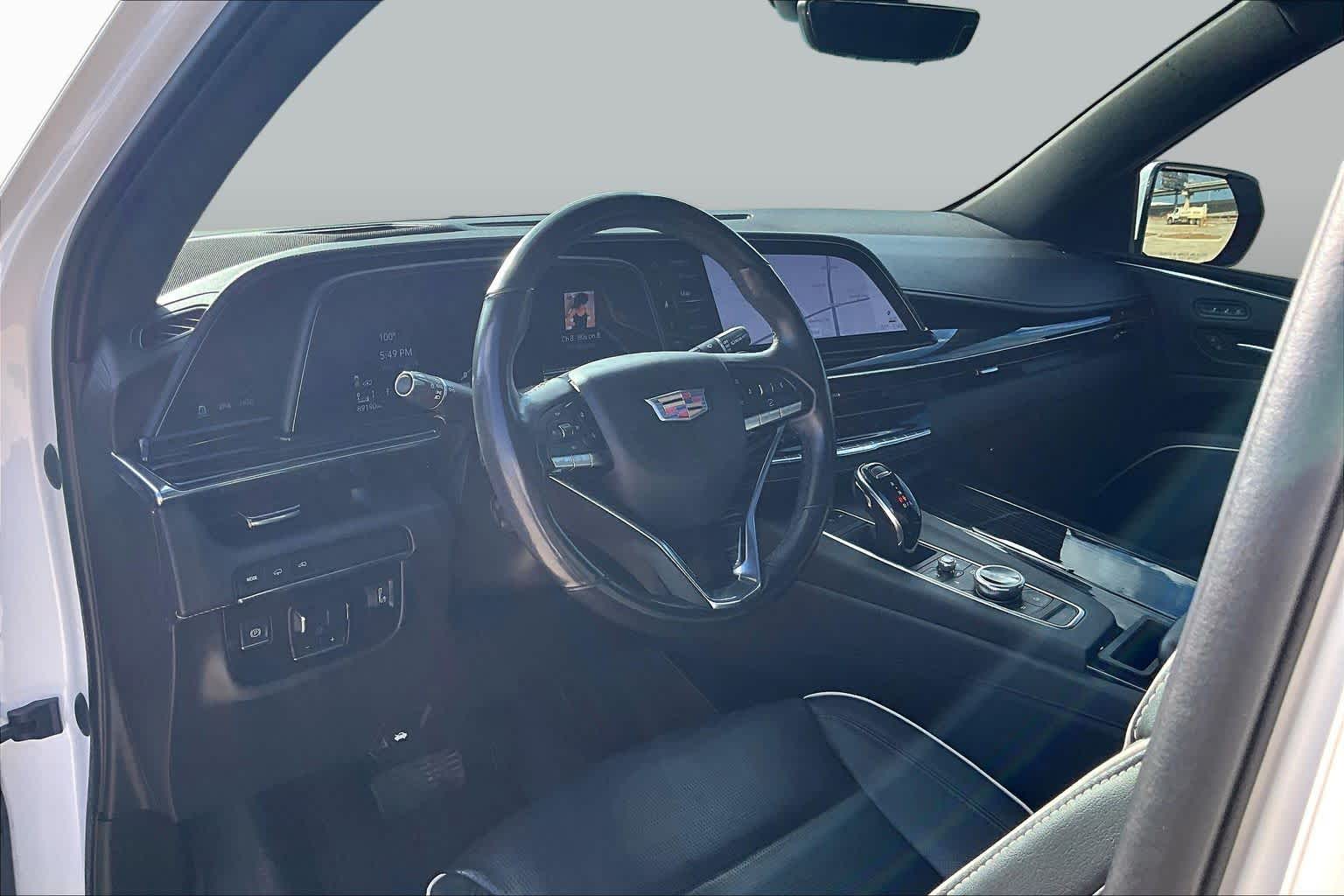 2021 Cadillac Escalade Sport Crystal White Tricoat at Beck & Masten Kia