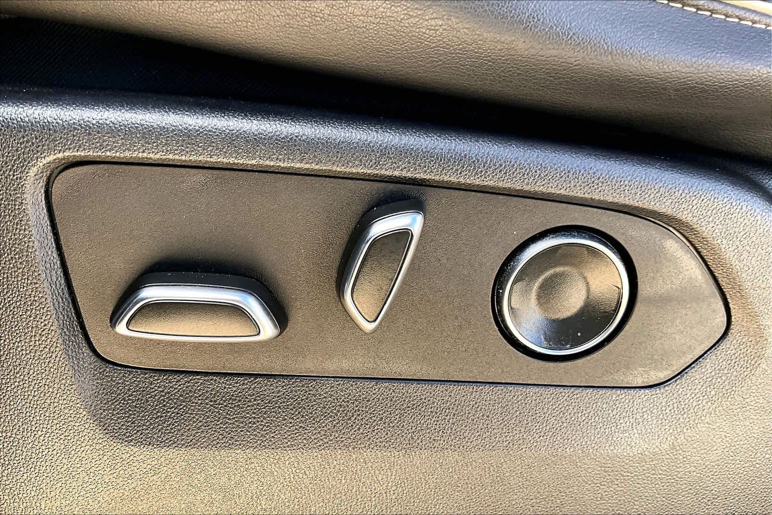 2021 Cadillac Escalade Sport Crystal White Tricoat at Beck & Masten Kia