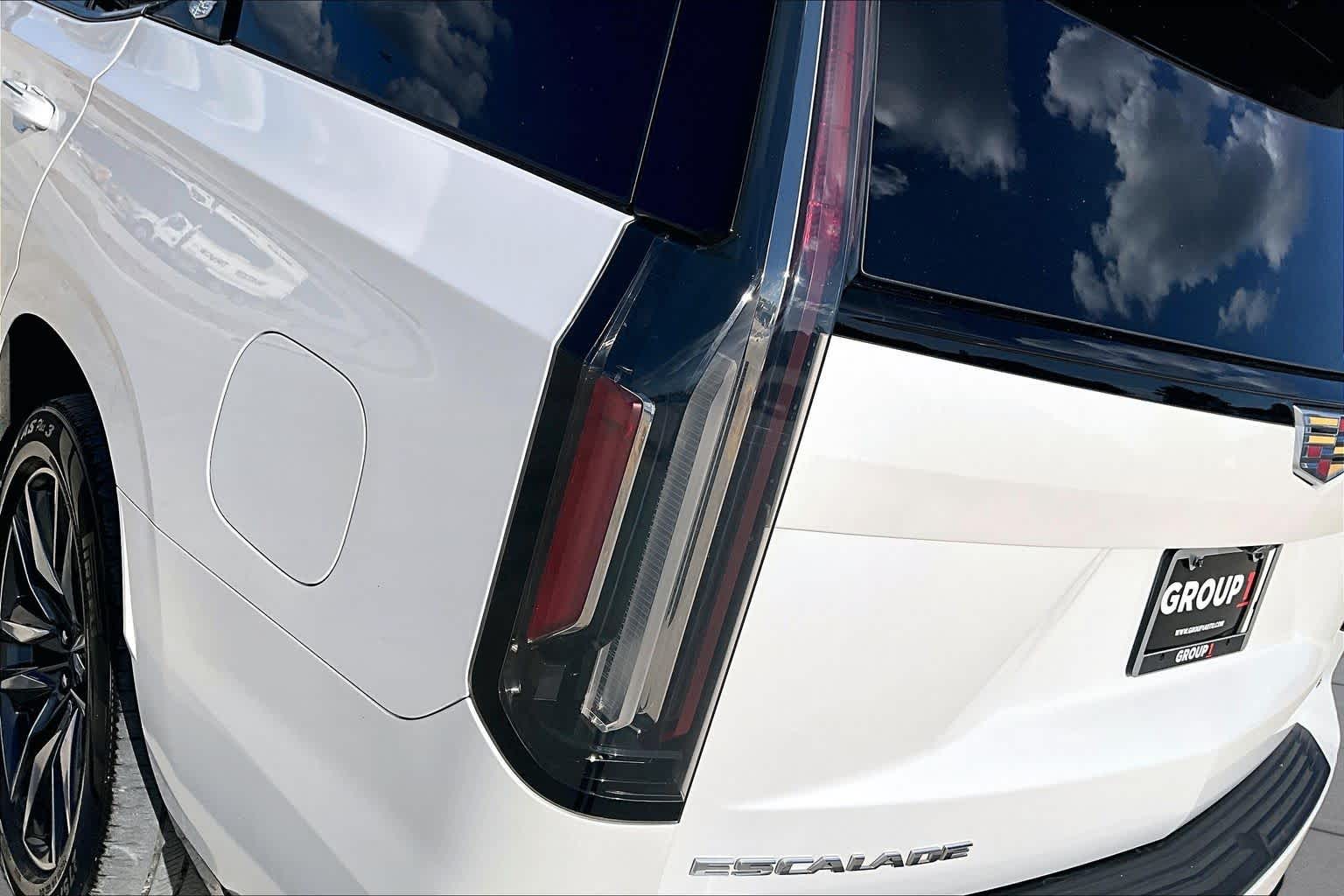 2021 Cadillac Escalade Sport Crystal White Tricoat at Beck & Masten Kia