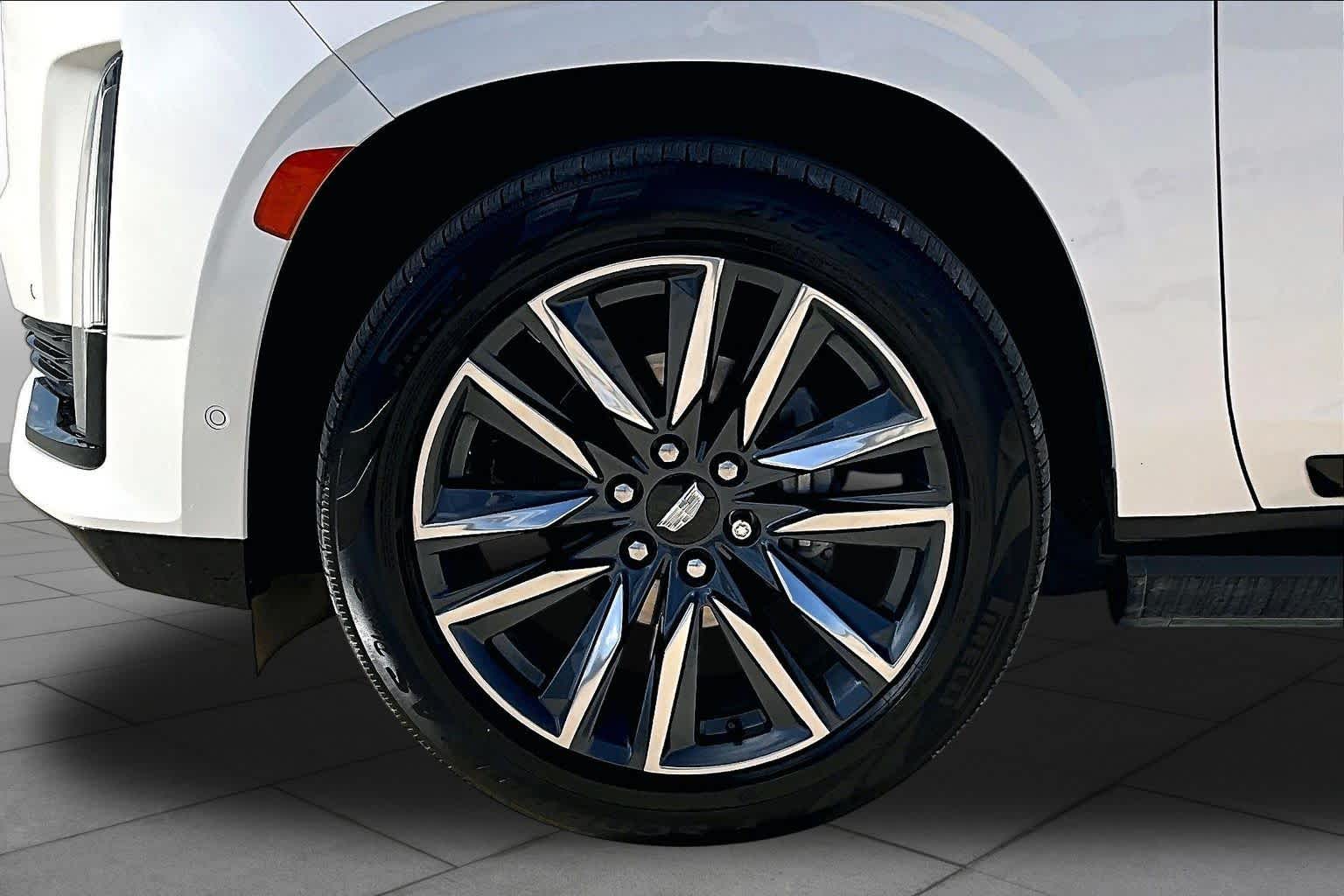 2021 Cadillac Escalade Sport Crystal White Tricoat at Beck & Masten Kia