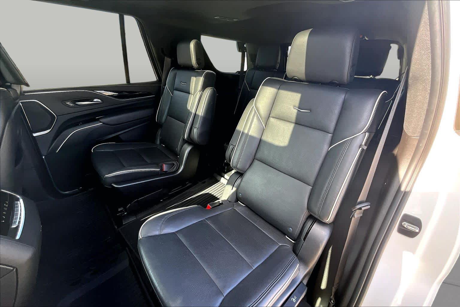 2021 Cadillac Escalade Sport Crystal White Tricoat at Beck & Masten Kia