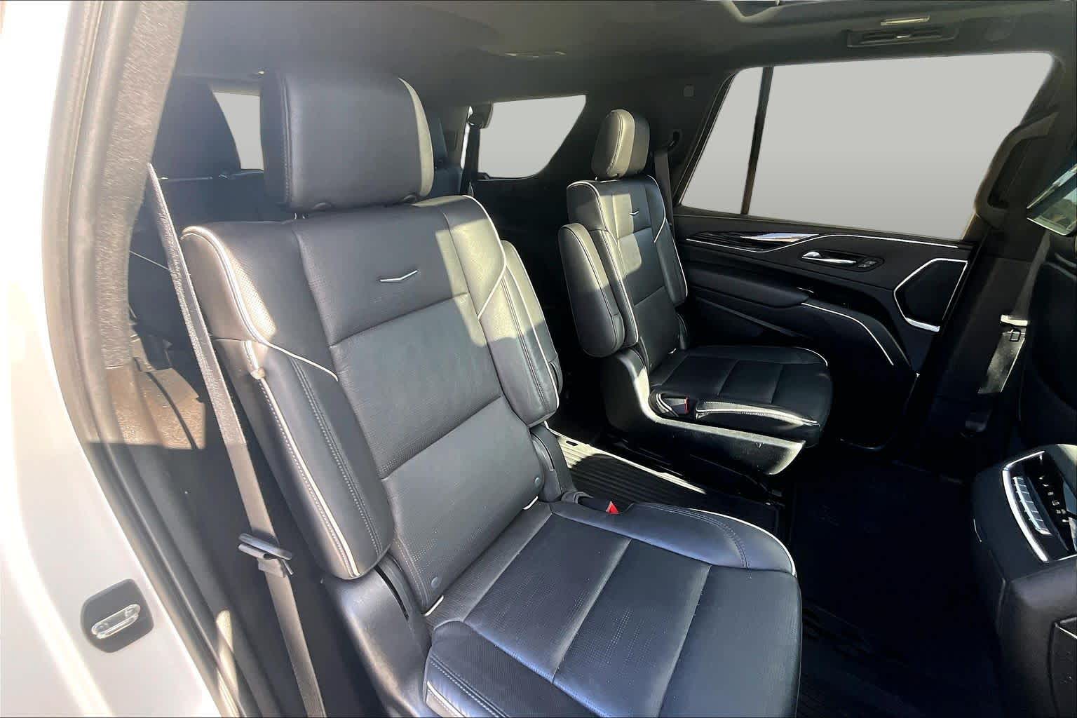 2021 Cadillac Escalade Sport Crystal White Tricoat at Beck & Masten Kia