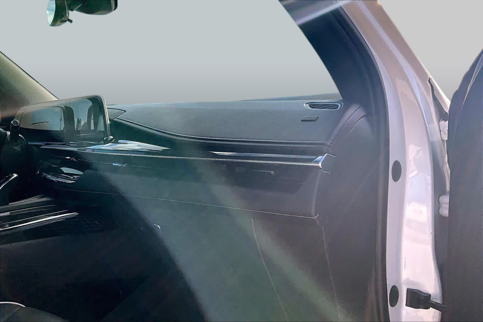 2021 Cadillac Escalade Sport Crystal White Tricoat at Beck & Masten Kia