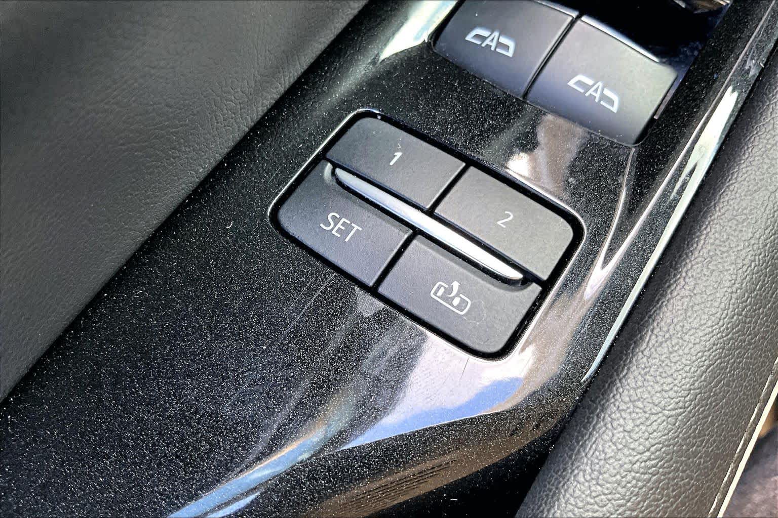 2021 Cadillac Escalade Sport Crystal White Tricoat at Beck & Masten Kia