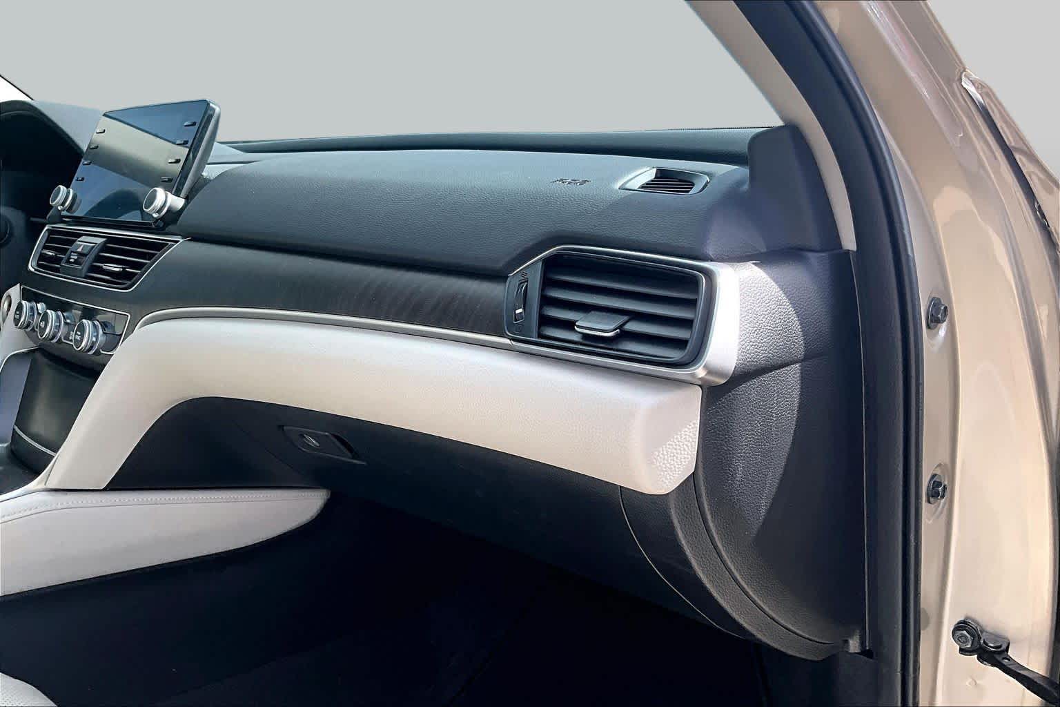 2018 Honda Accord Sedan EX-L 1.5T Champagne Frost Pearl at Westside Kia