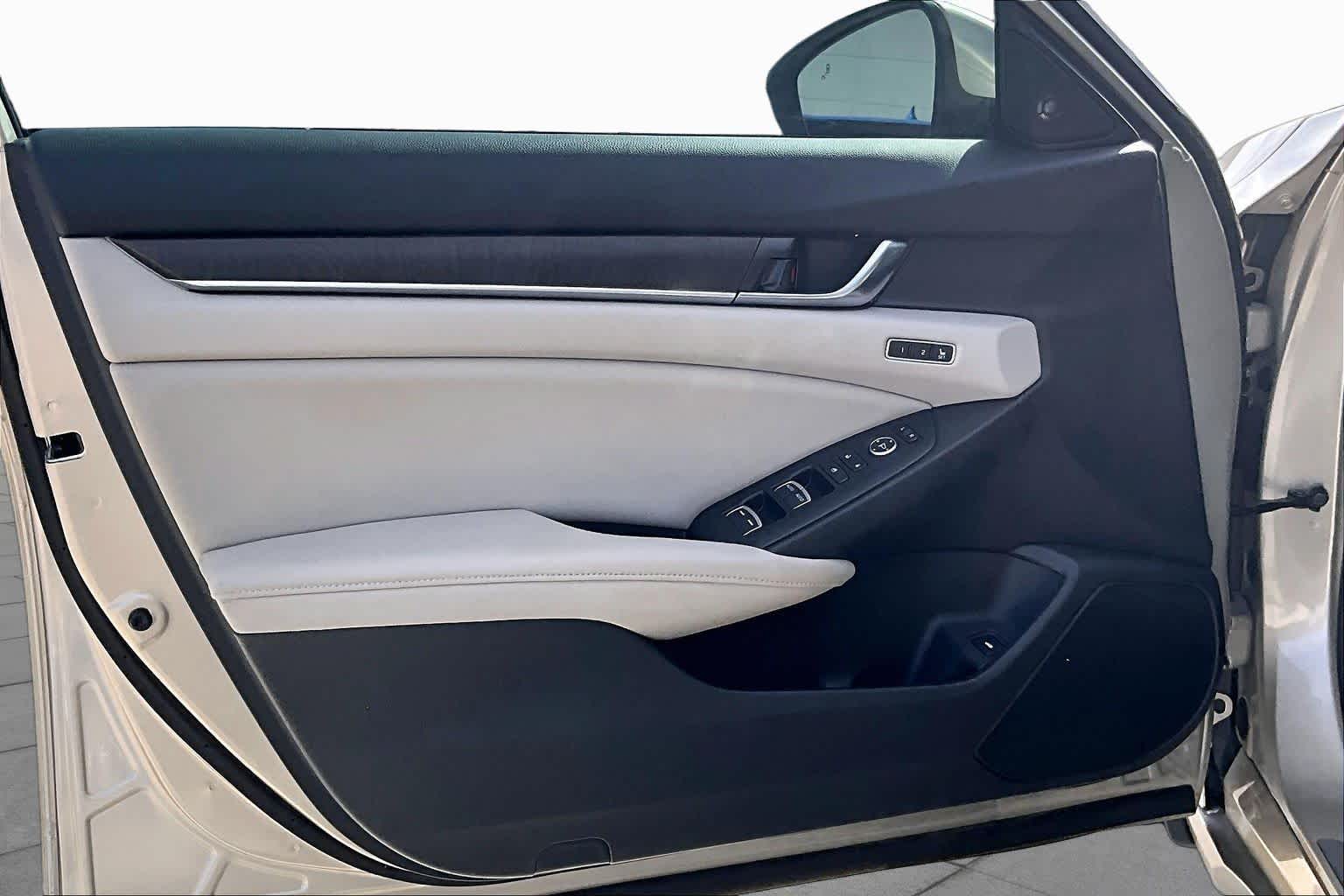 2018 Honda Accord Sedan EX-L 1.5T Champagne Frost Pearl at Westside Kia