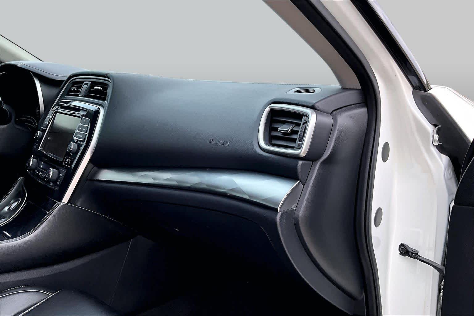 2022 Nissan Maxima SV Pearl White Tricoat at Auto Boutique Texas