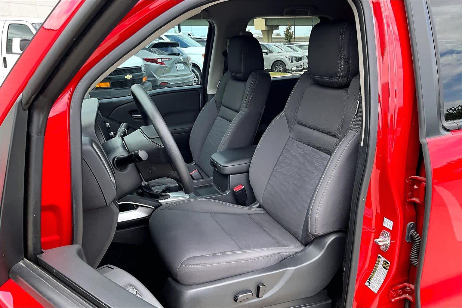 2024 Nissan Frontier SV - 7