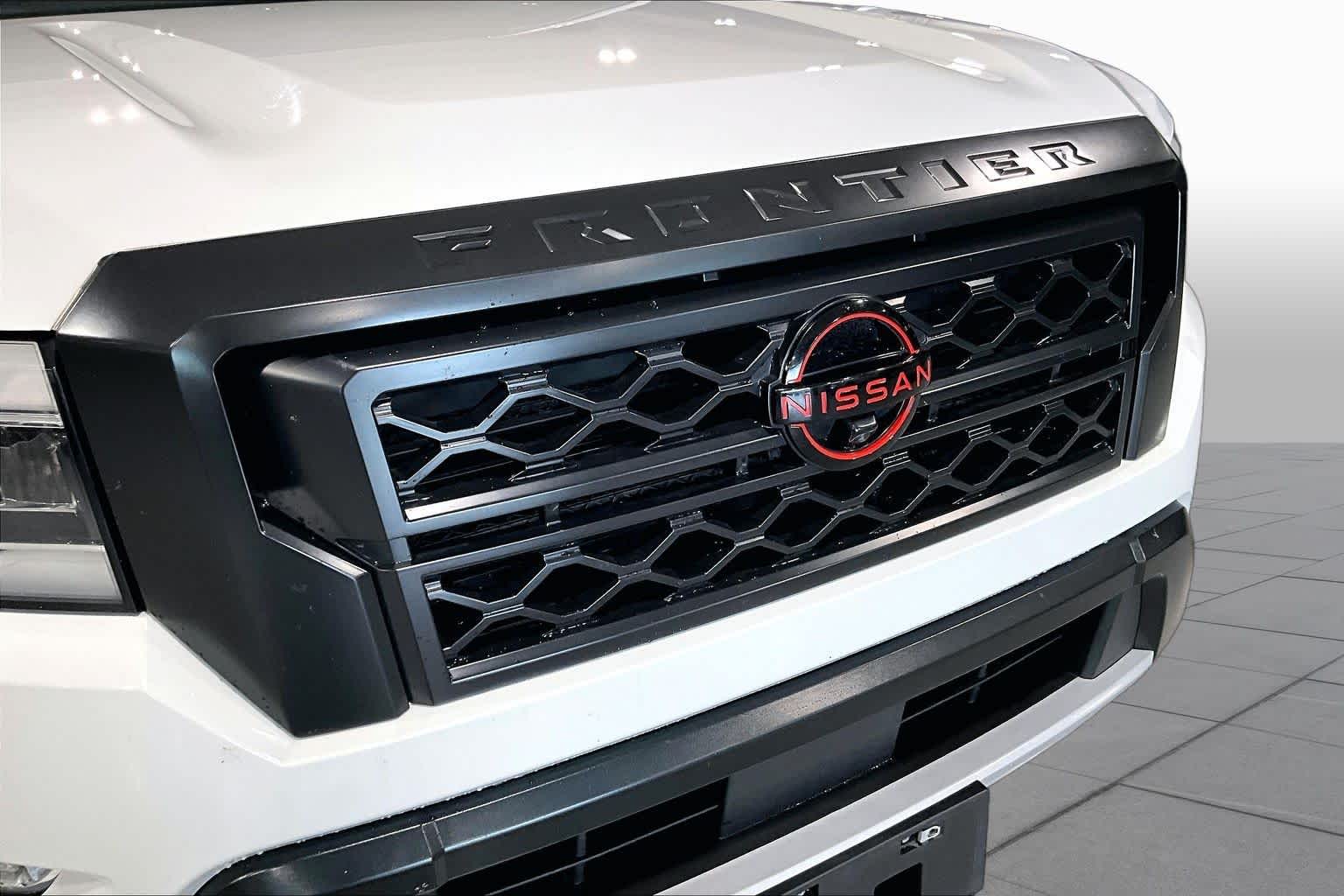 2024 Nissan Frontier PRO-4X Glacier White at Beck & Masten Kia