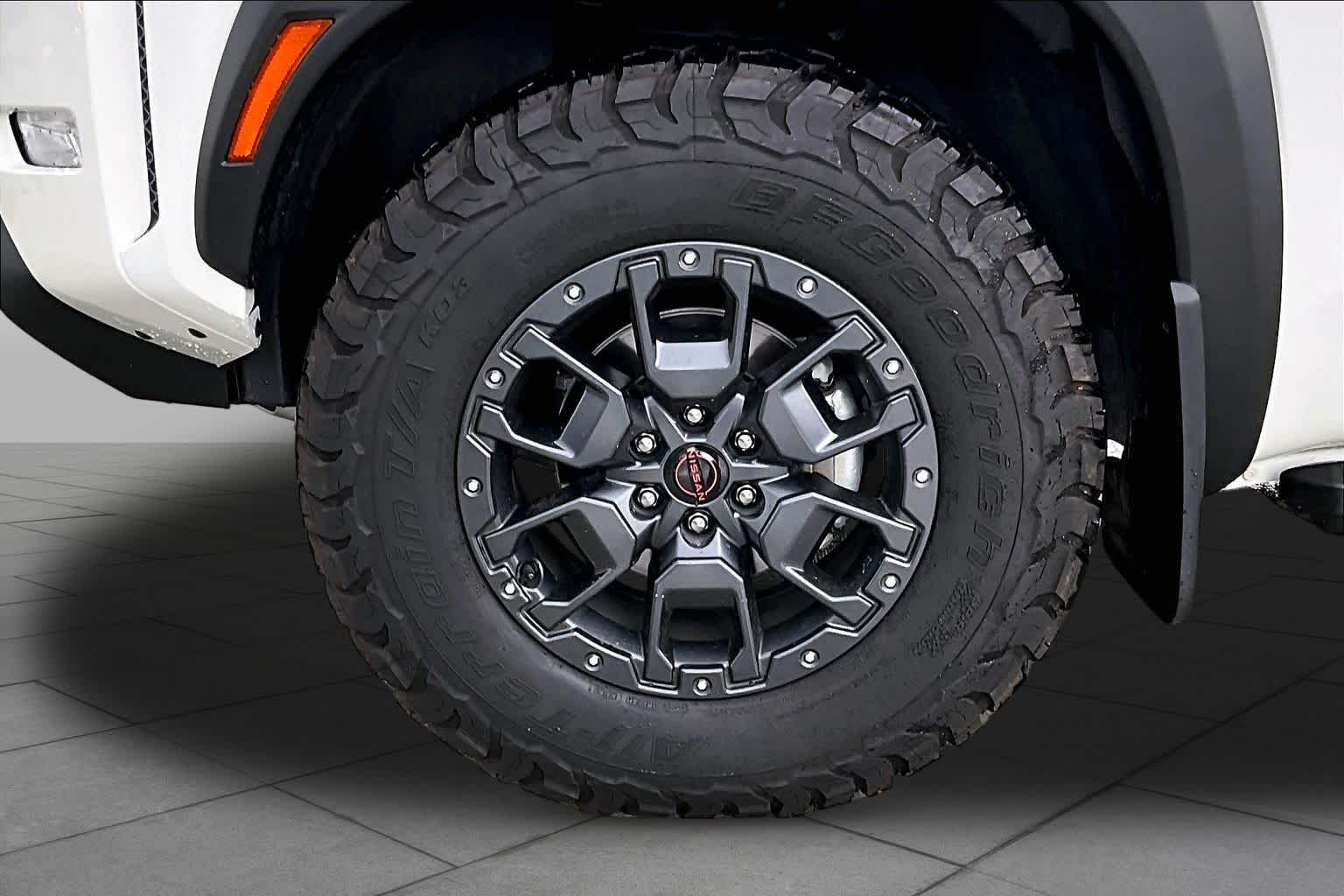 2024 Nissan Frontier PRO-4X Glacier White at Beck & Masten Kia