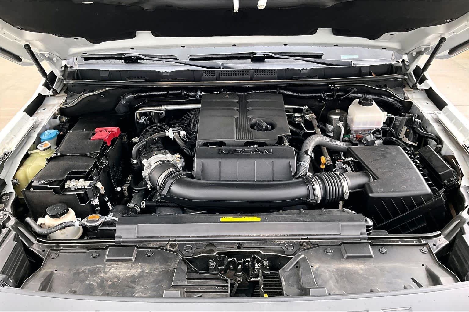 2024 Nissan Frontier PRO-4X Glacier White at Beck & Masten Kia