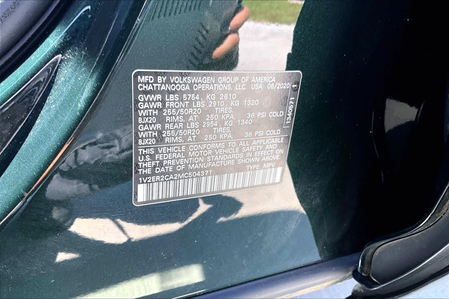 2021 Volkswagen Atlas 3.6L V6 SEL Racing Green at Group 1 Toyota Southwest